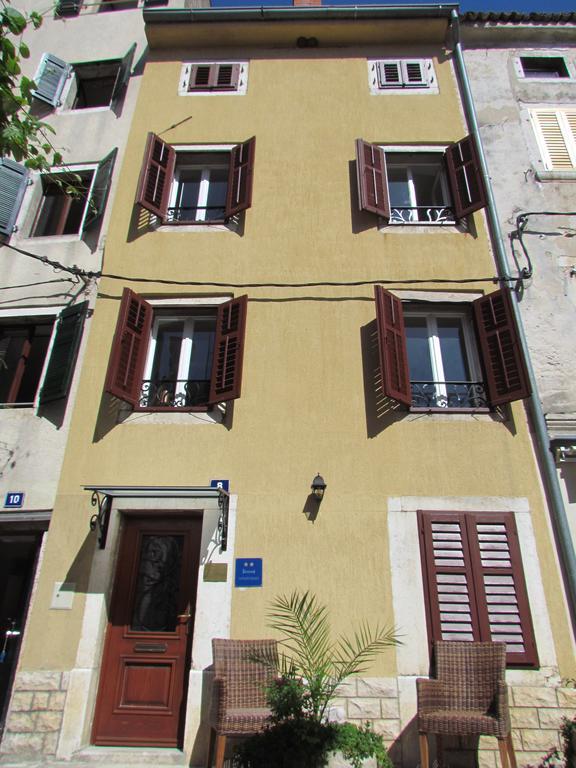 Guesthouse Galeb Врсар Экстерьер фото